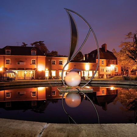 The Pinewood Hotel Slough Exterior foto